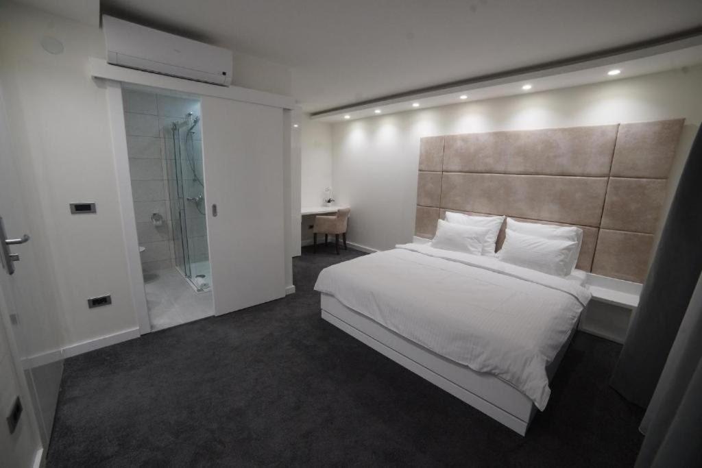 Forty Two Rooms ซาเกร็บ ภายนอก รูปภาพ
